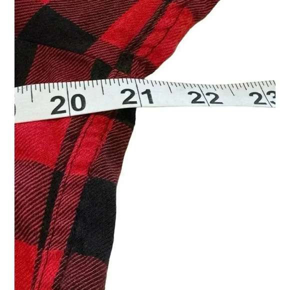 GAP Women’s Medium Red & Black Buffalo Check Plaid Button Down Top - Picture 6 of 8